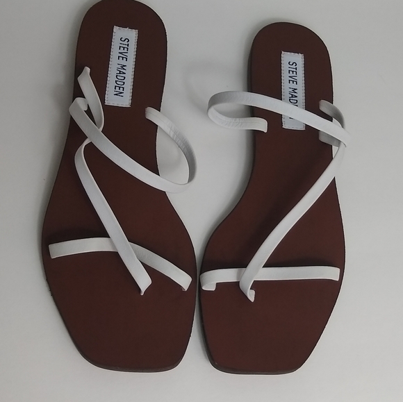 New Steve Madden Janessa Thong Sandals - Picture 3 of 9